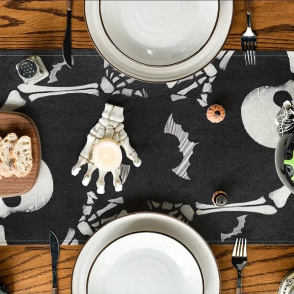 Table Runner - Picture 3 of 3